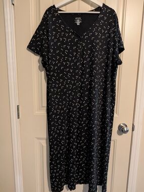 4/$45 - NWOT Ti Voglio Black With Heart Print Short Sleeve Lounger Night Gown